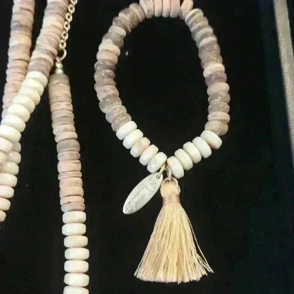 Plunder Gold Tone 'April Posse' Necklace and bracelet - Picture 4 of 4